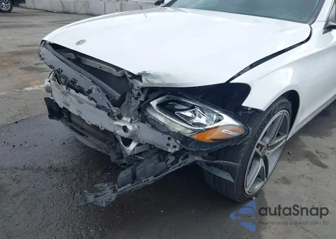 2018 Mercedes-Benz C 300 из США, поврежденный, VIN 55SWF4JBXJU254283